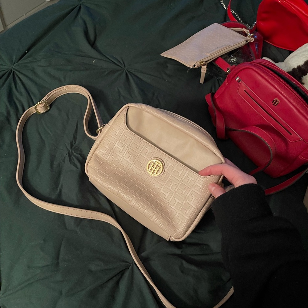 Pink Tommy crossbody with wallet